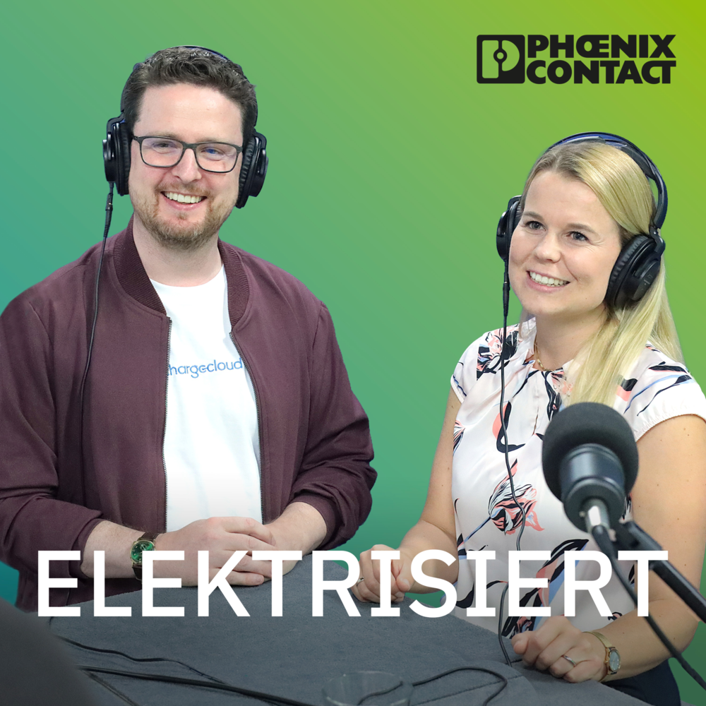 Daniela Stüker und Oliver Adrian während der Aufzeichnung des Elektrisiert-Podcasts von Phoenix Contact.